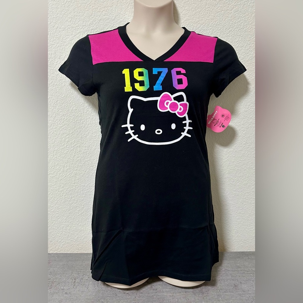 Hello Kitty 1976 Sleep Shirt Black Juniors Size Medium NWT